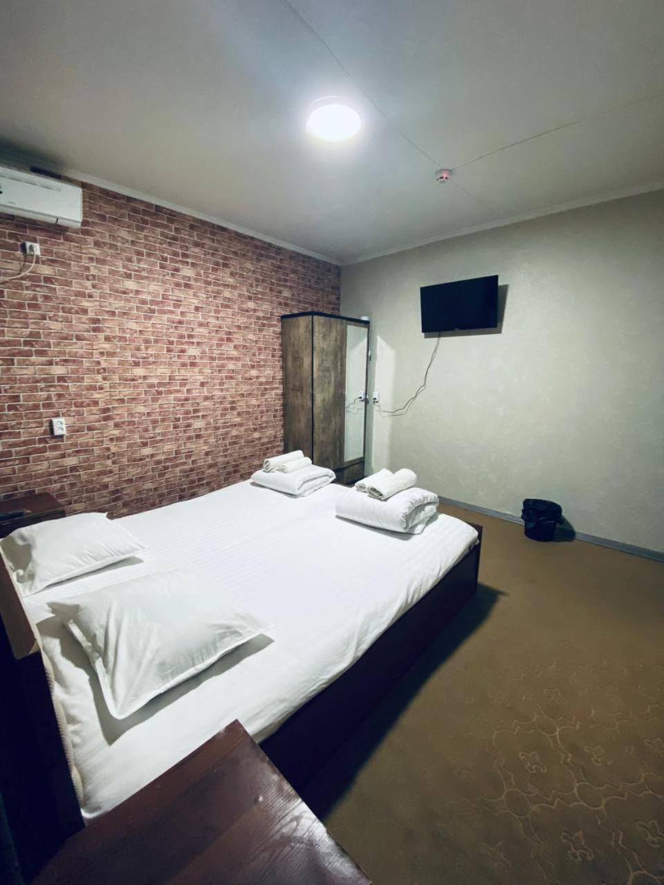 Old Inn Hostel Tachkent Extérieur photo